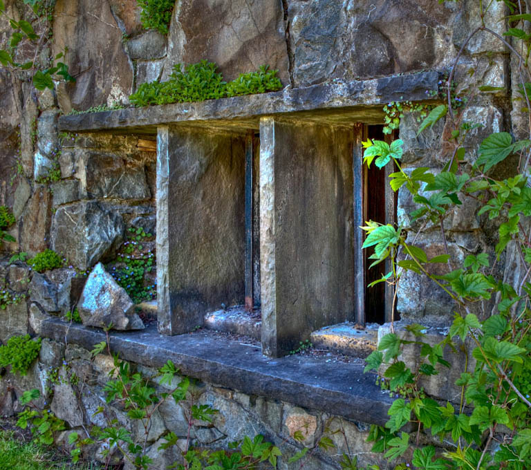 20100515 InnesfreeGarden 0099 100 tonemapped