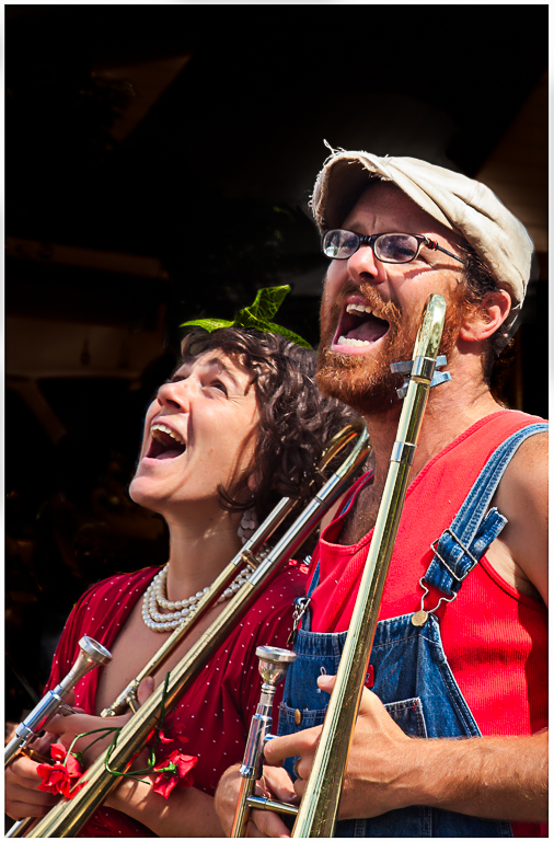 Harmonizing Buskers